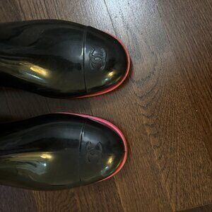 Chanel Cap Toe Black/Pink Rainboots